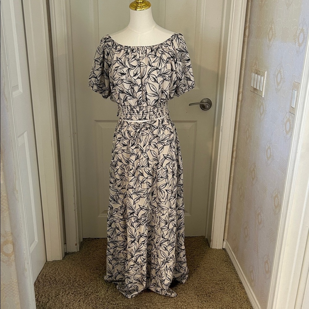 HYFVE Black and Cream Leaf Print Maxi Dress